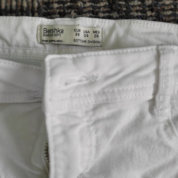 Jeans - Picture 3 of 3